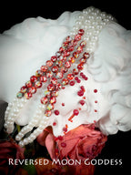 Gothic Blood Pearl Necklace, Halloween Vampire Adornment, Multi-Layer Red Tassel Chains, Swinging Pearls, Innovative Spooky Accessories