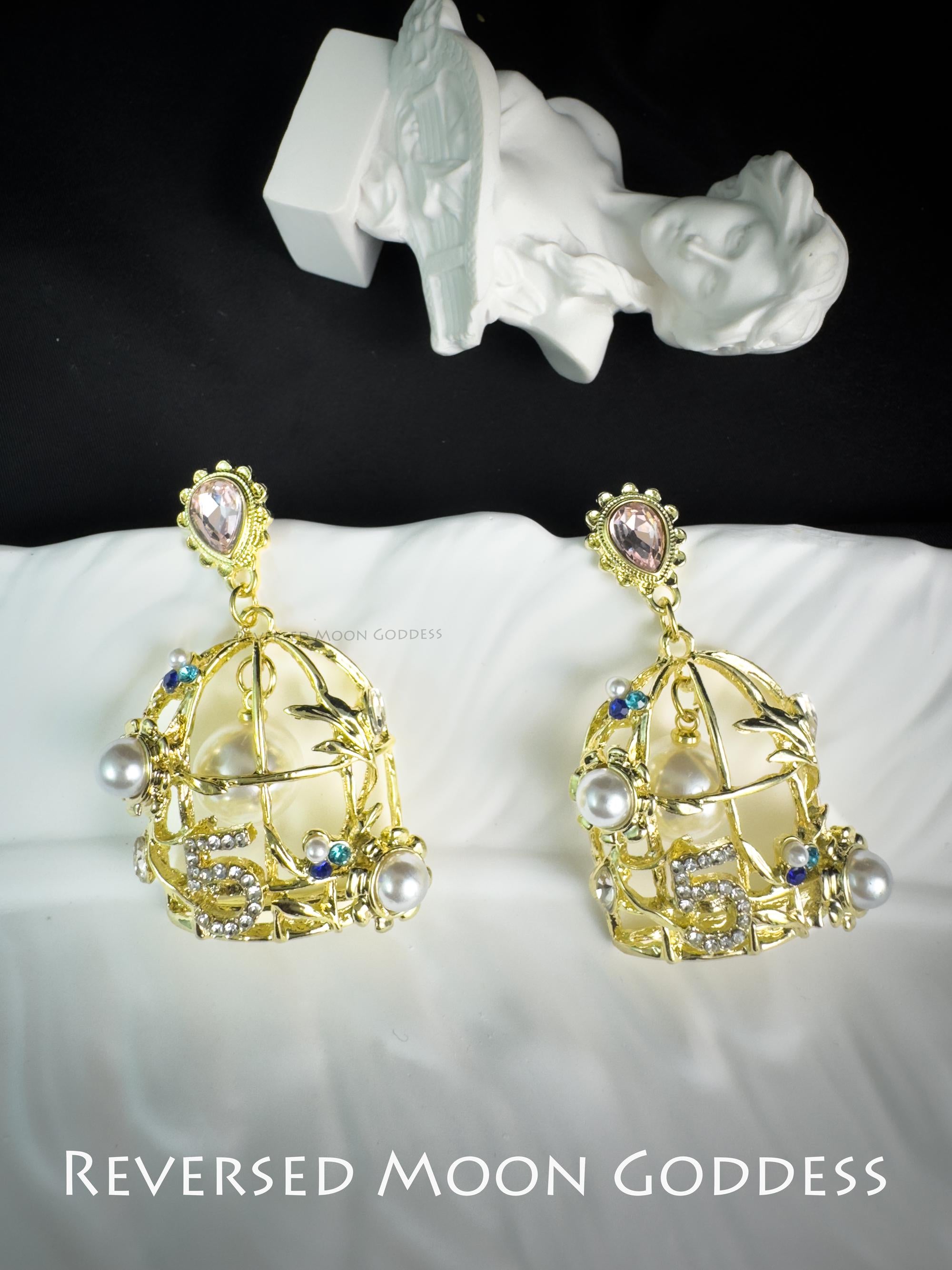 Vintage Gold Birdcage Earrings, Luxury Crystal Pearl Studs, Elegant Jewelry for Women, Unique Cage Design, Gift for Her, Statement Earrings