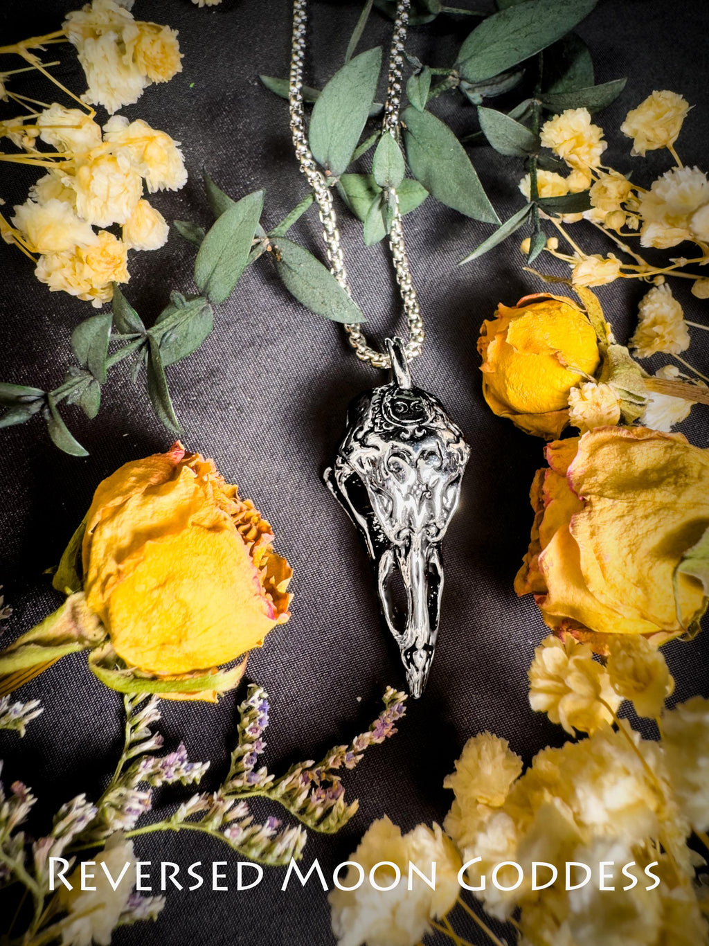 Raven Skull Necklace, Gothic Crow Skull Pendant, Dark Fantasy Bird Skull Jewelry for Alternative Punk Style, Memento Mori Gift for Gothic