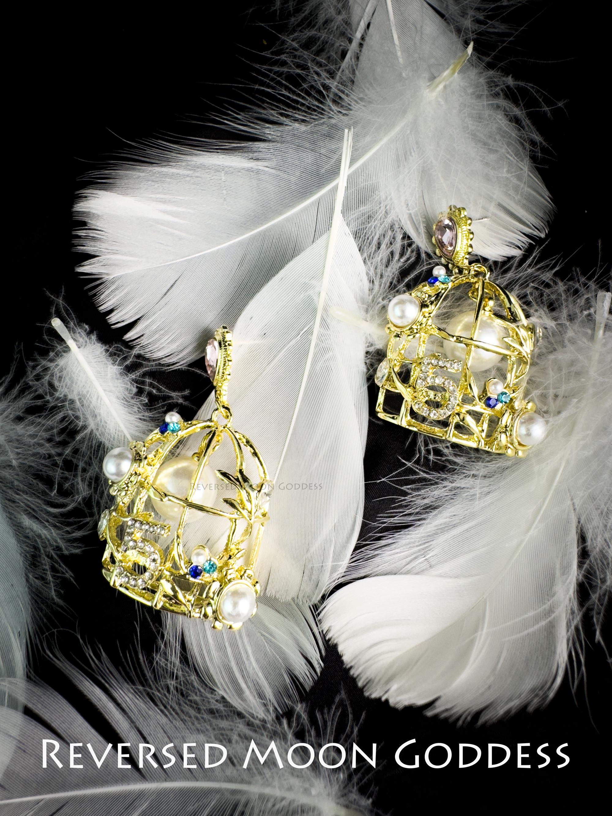Vintage Gold Birdcage Earrings, Luxury Crystal Pearl Studs, Elegant Jewelry for Women, Unique Cage Design, Gift for Her, Statement Earrings