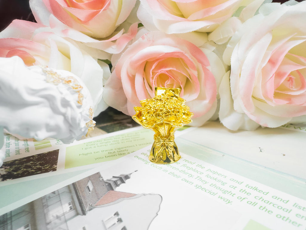 Handmade Gold-Plated Eternal Flower Ornament: Blooming Bouquet Keepsake